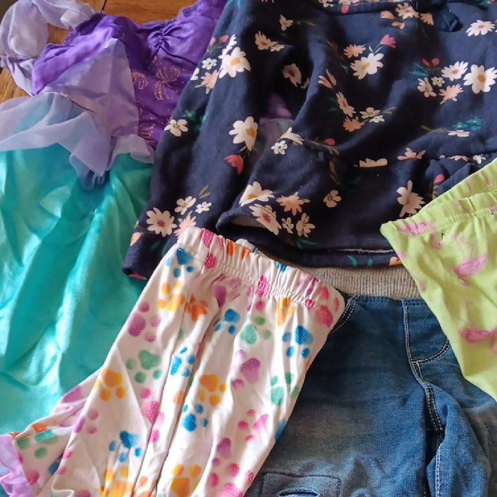 Floral Kids Pajama Set And Sweat Shirt And Shorts